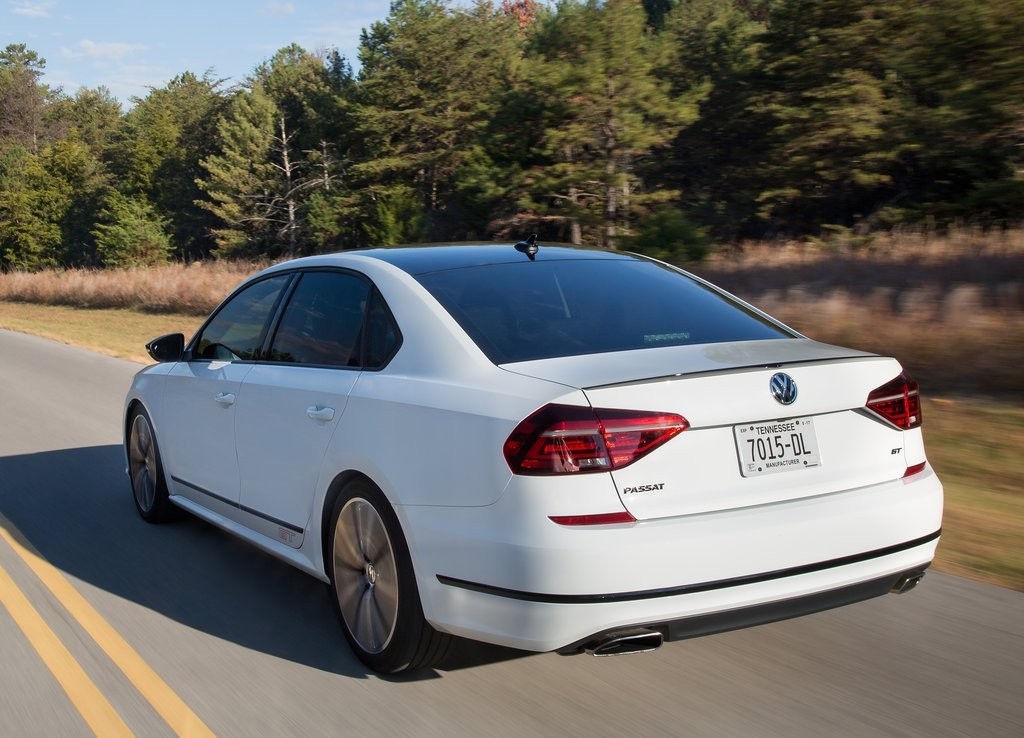 2016 - VOLKSWAGEN PASSAT GT CONCEPT, foto 6