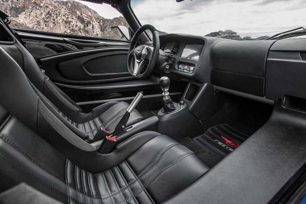 2017 - REZVANI BEAST ALPHA, foto 31