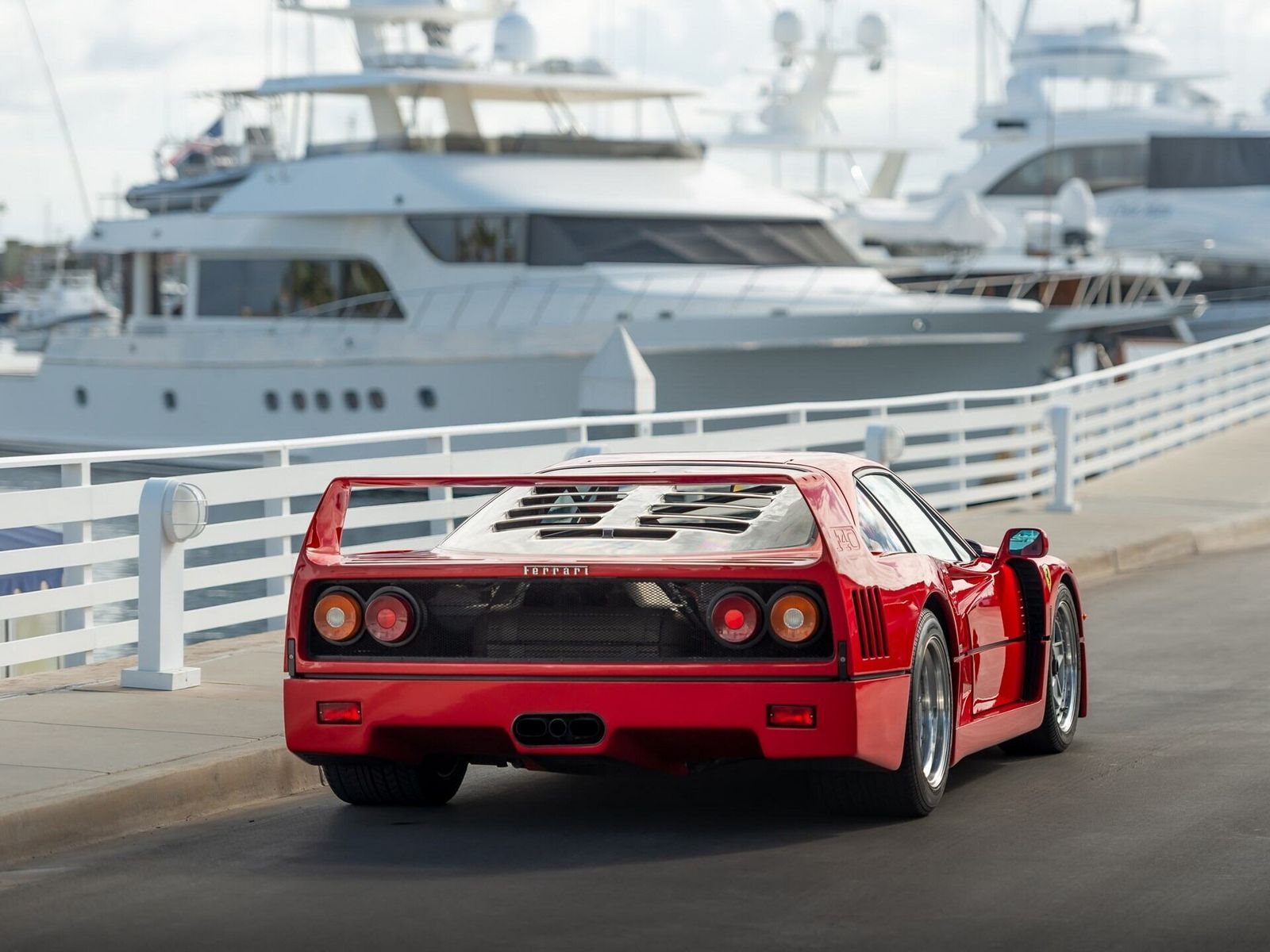 FERRARI F40, foto 9