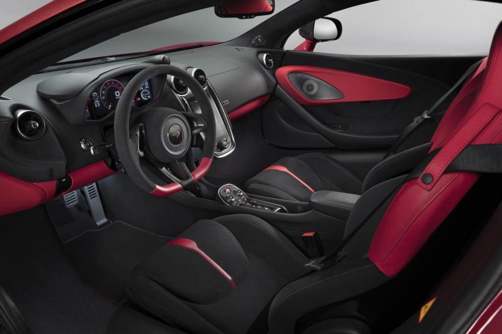 2017 - McLAREN 570S DESIGN EDITION VERMILLION RED, foto 6