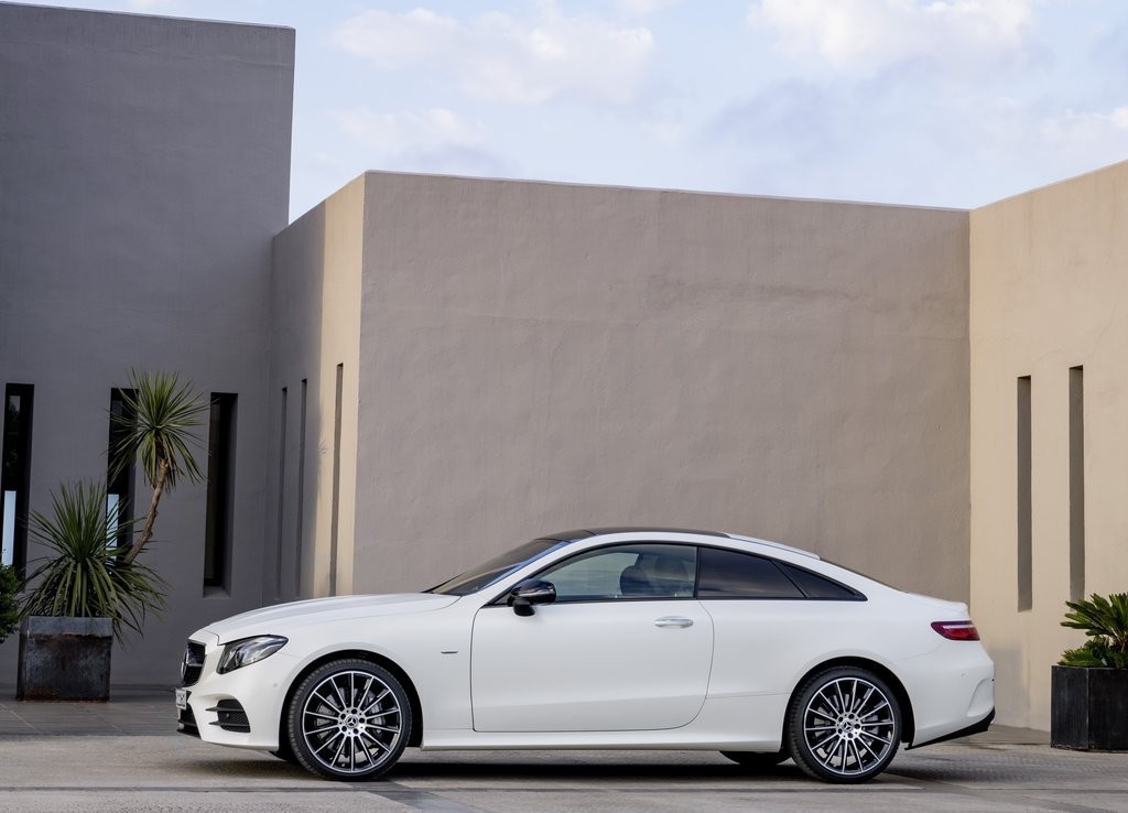 MERCEDES-BENZ E COUPE, foto 26