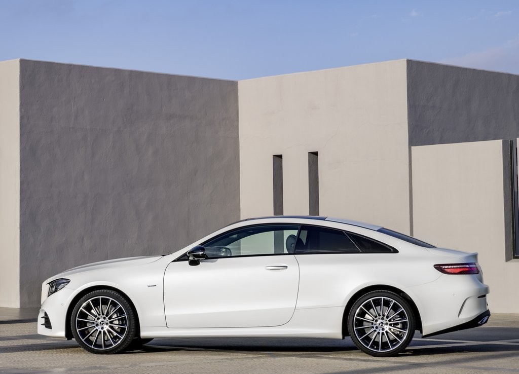 MERCEDES-BENZ E COUPE, foto 27