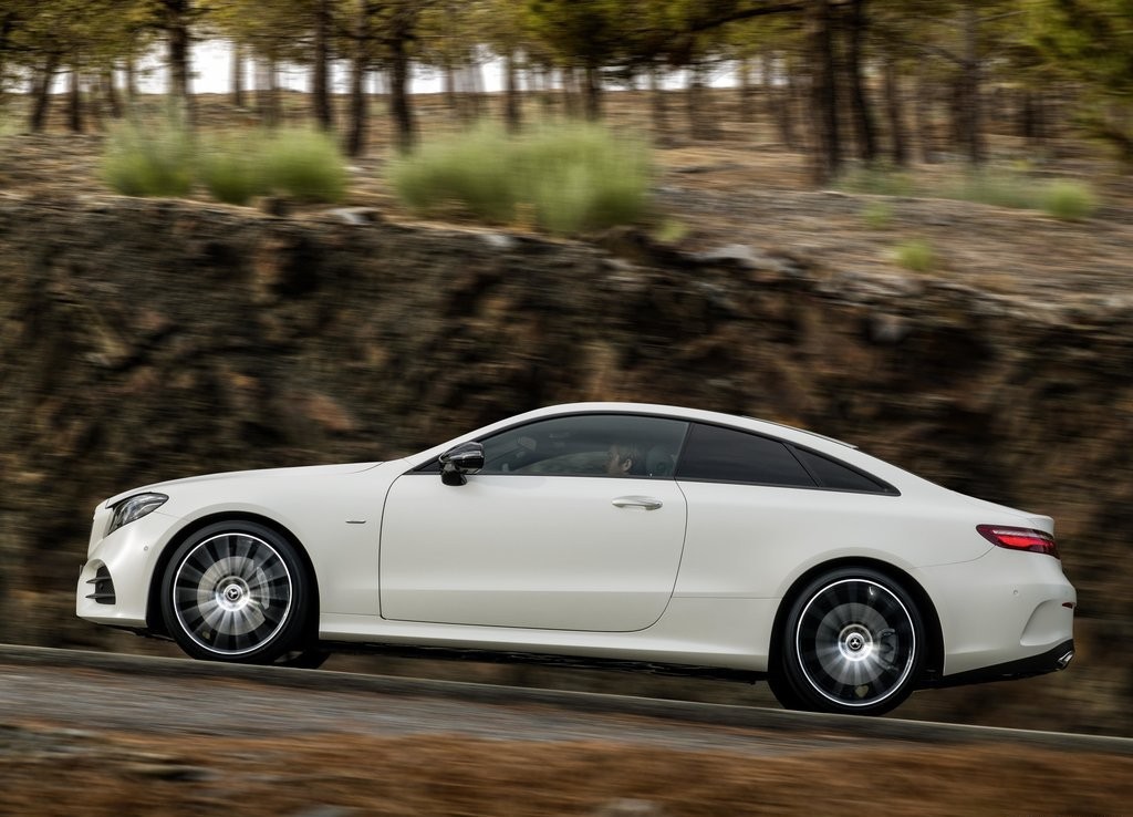 MERCEDES-BENZ E COUPE, foto 29