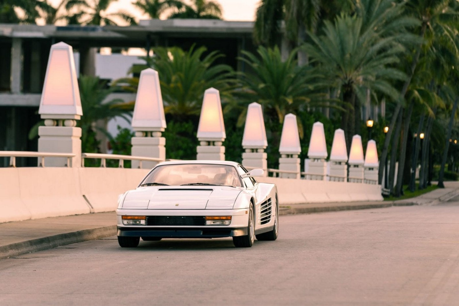 FERRARI TESTAROSSA ‘MIAMI VICE', foto 6