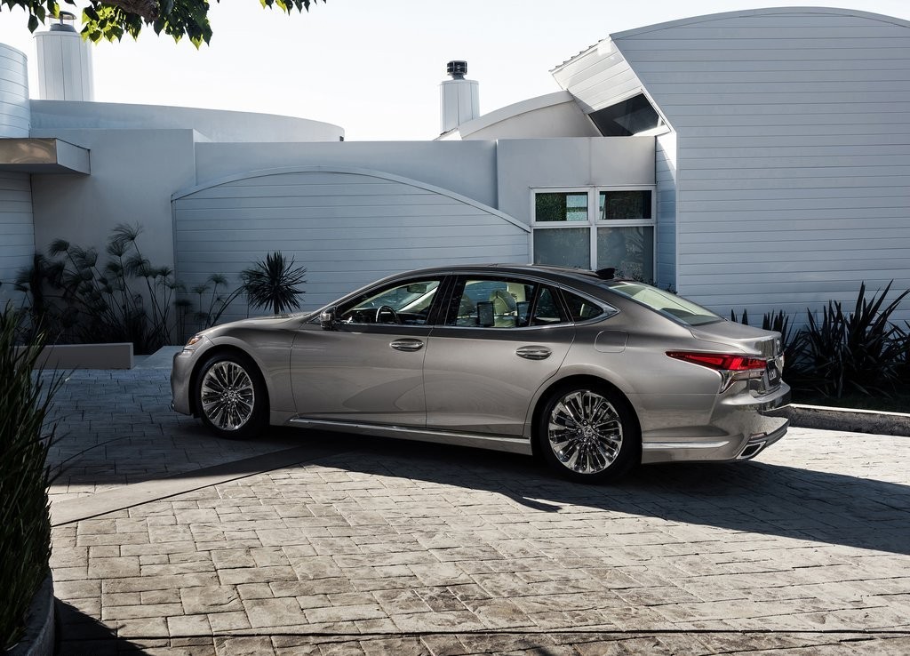 LEXUS LS 500, foto 32