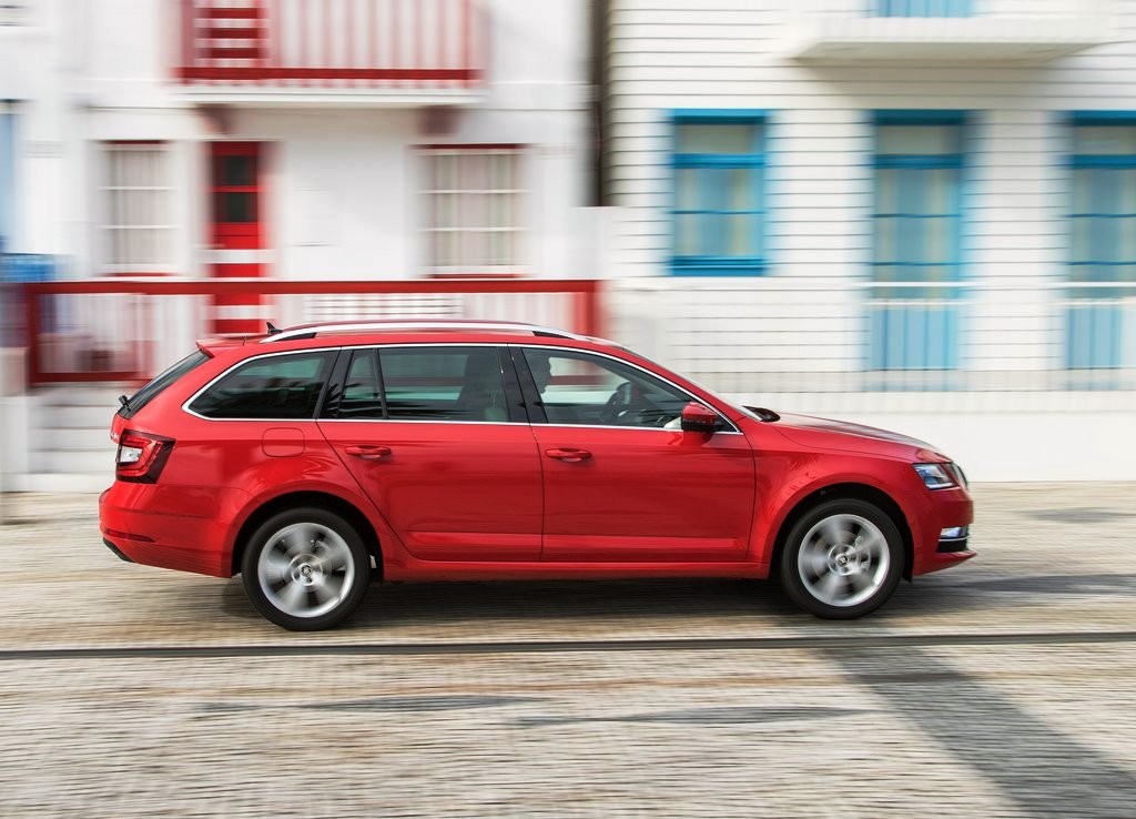 2017 - SKODA OCTAVIA COMBI, foto 18