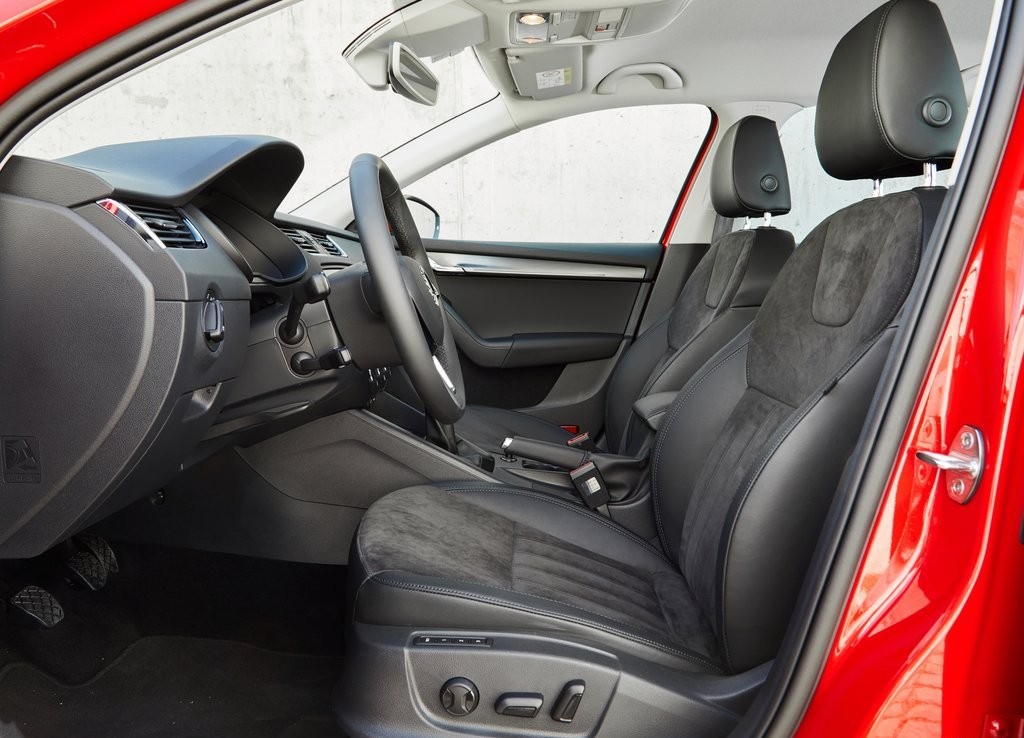 2017 - SKODA OCTAVIA COMBI, foto 46