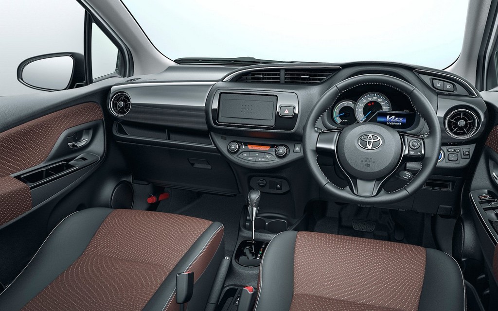 2018 - TOYOTA VITZ, foto 2