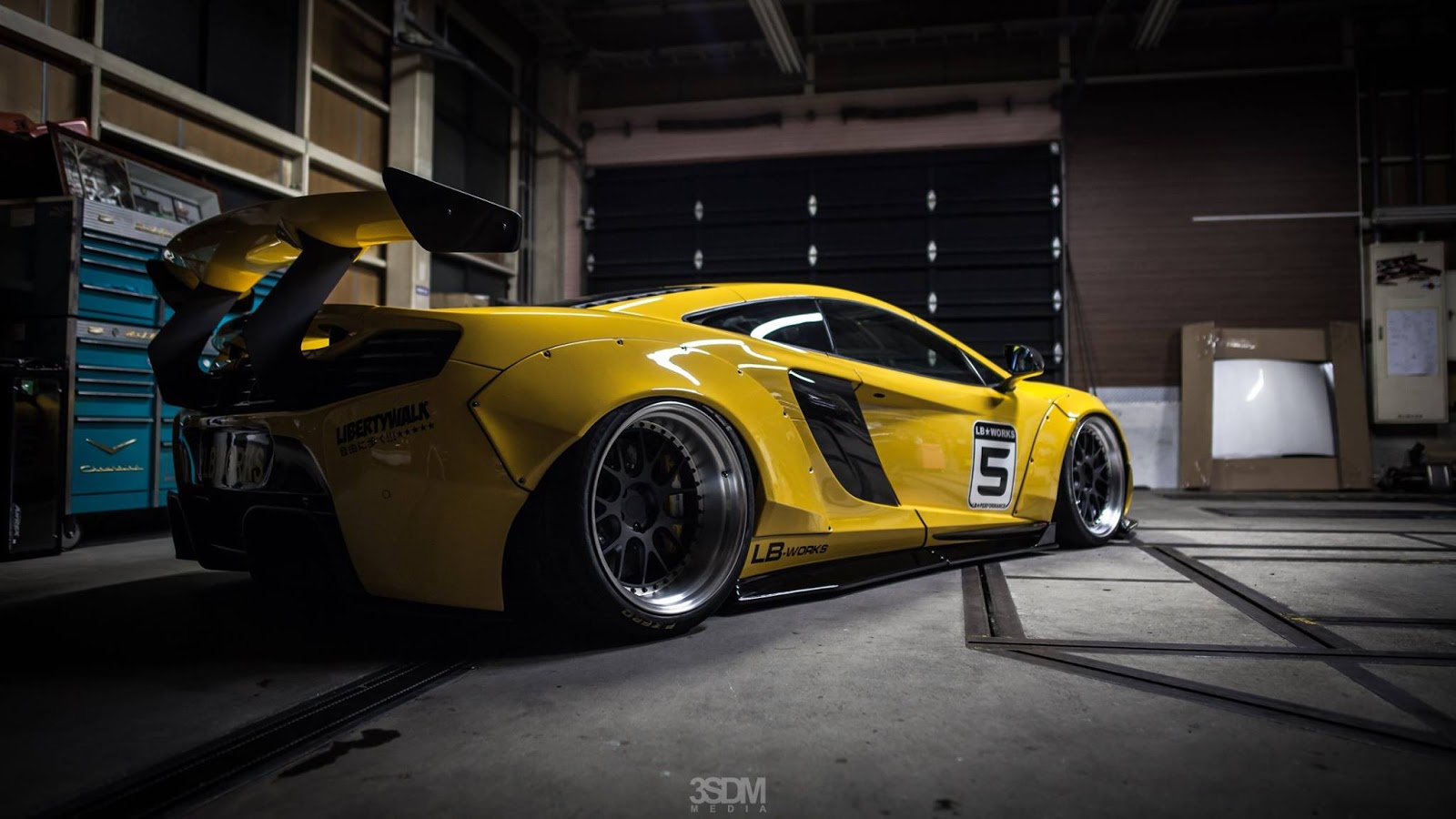 2017 - McLAREN 650S BY LIBERTY WALK, foto 2