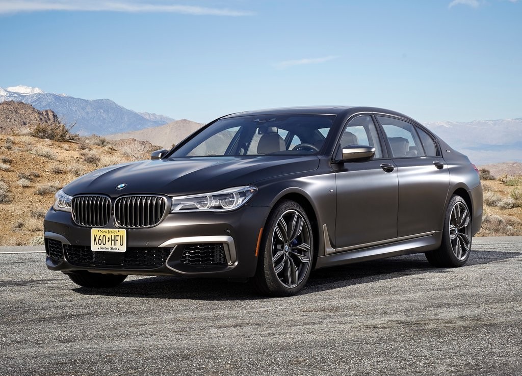 2017 - BMW M760i & M760Li, foto 1