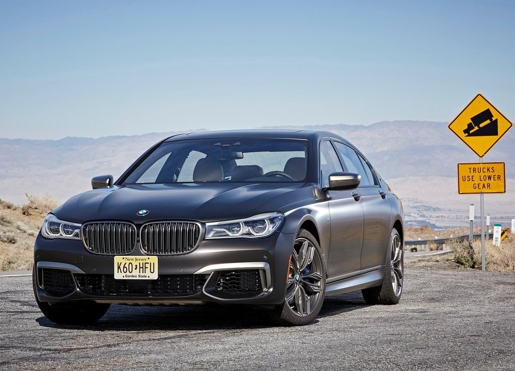 2017 - BMW M760i & M760Li, foto 4