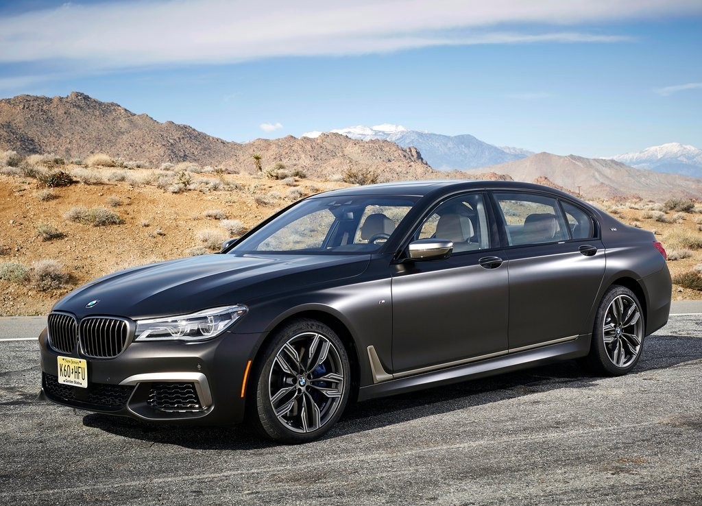 2017 - BMW M760i & M760Li, foto 5