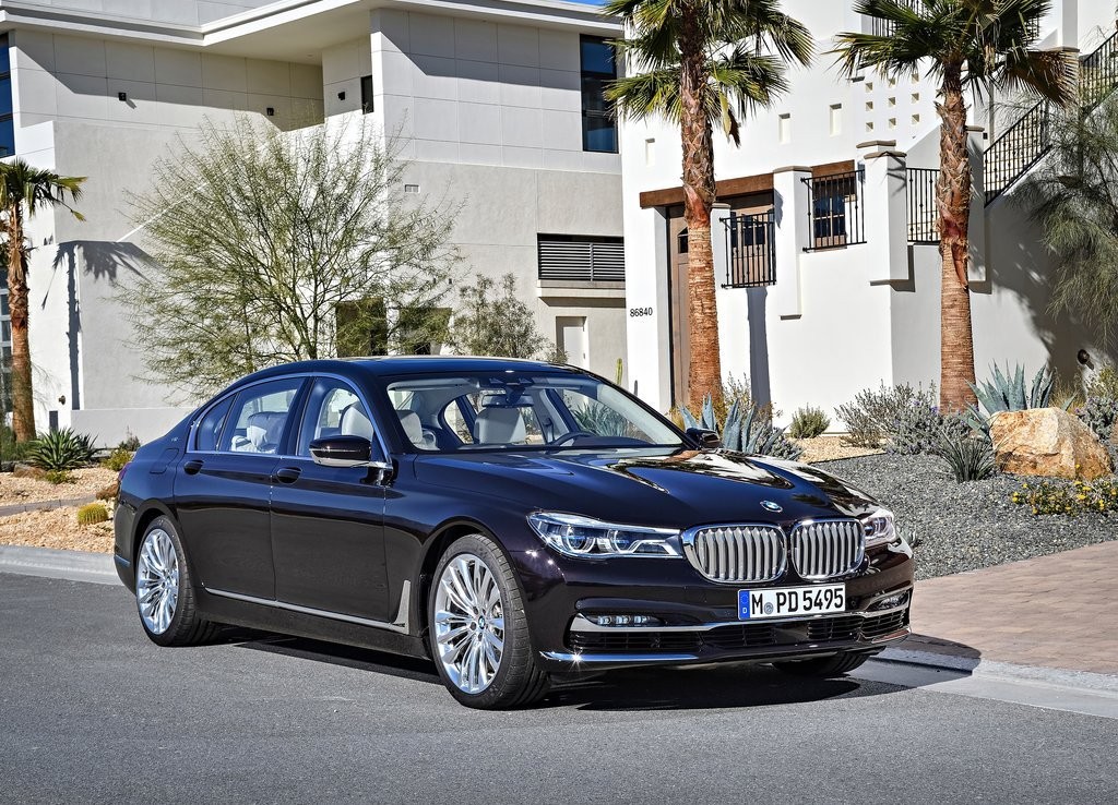 2017 - BMW M760i & M760Li, foto 10