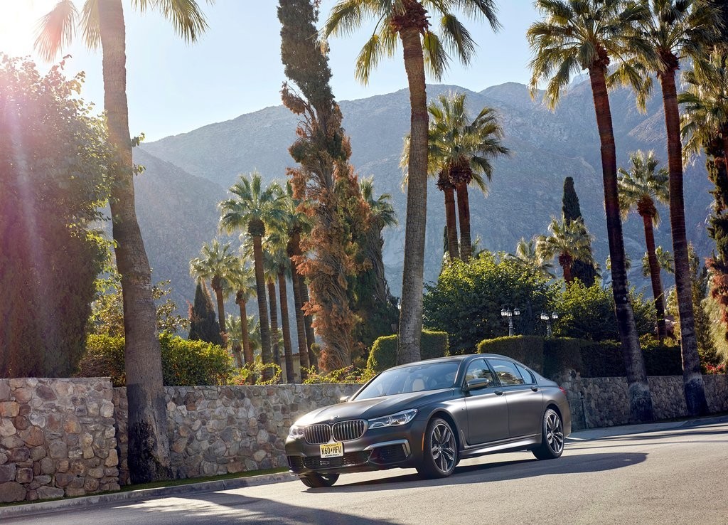 2017 - BMW M760i & M760Li, foto 14