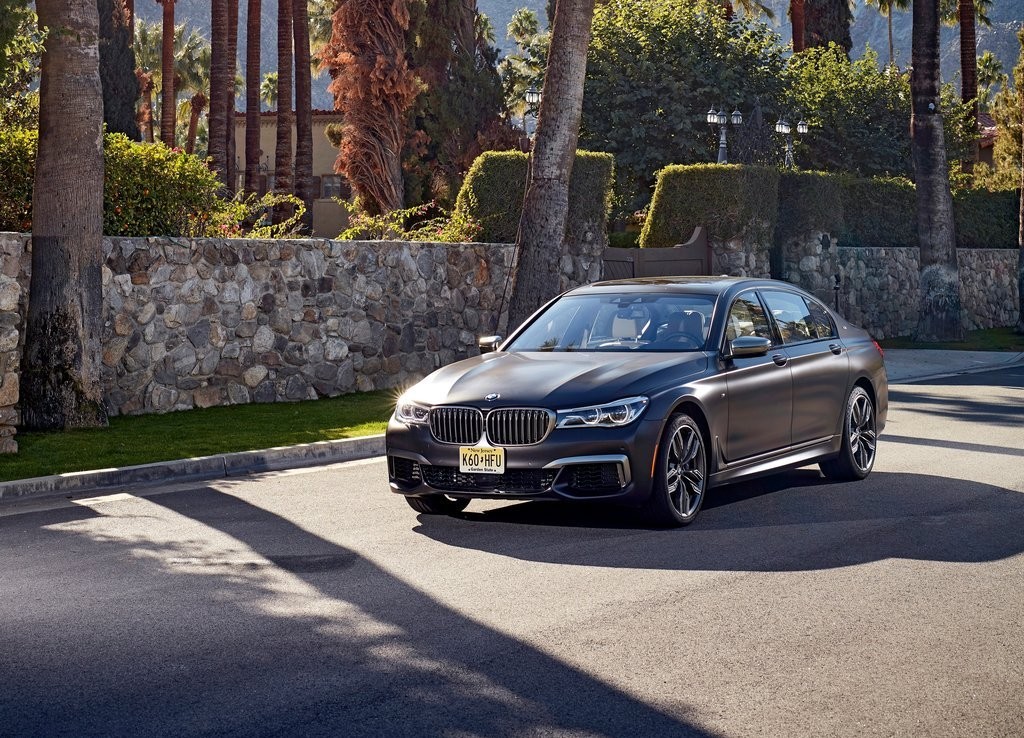 2017 - BMW M760i & M760Li, foto 15