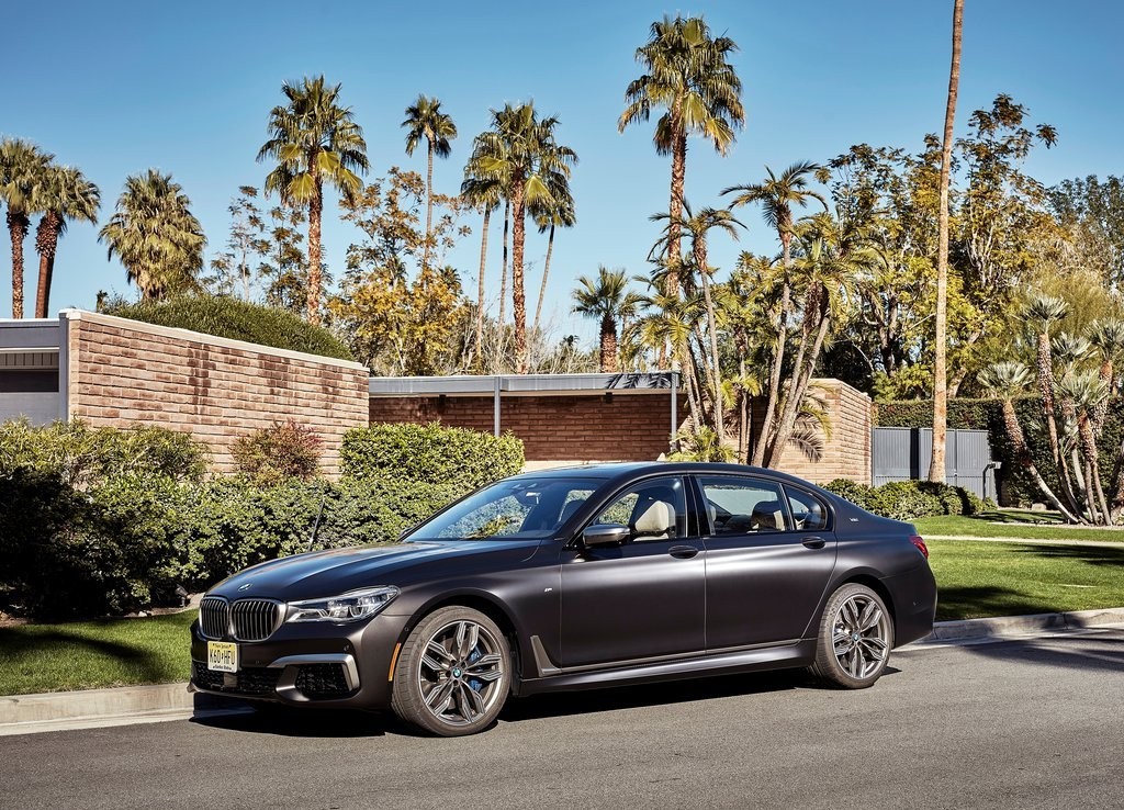 2017 - BMW M760i & M760Li, foto 18