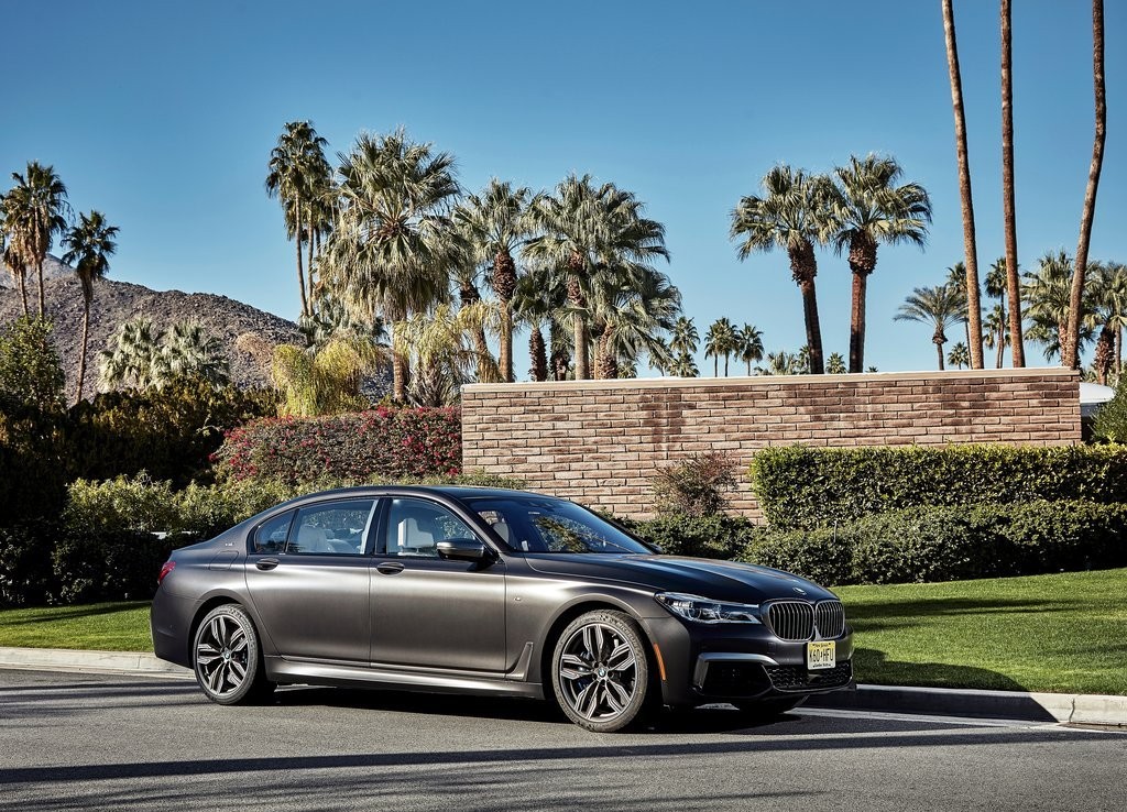2017 - BMW M760i & M760Li, foto 19