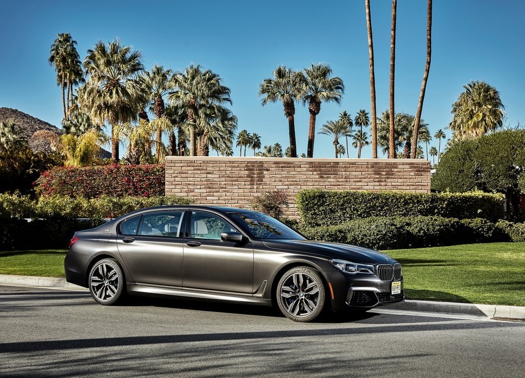 2017 - BMW M760i & M760Li, foto 20