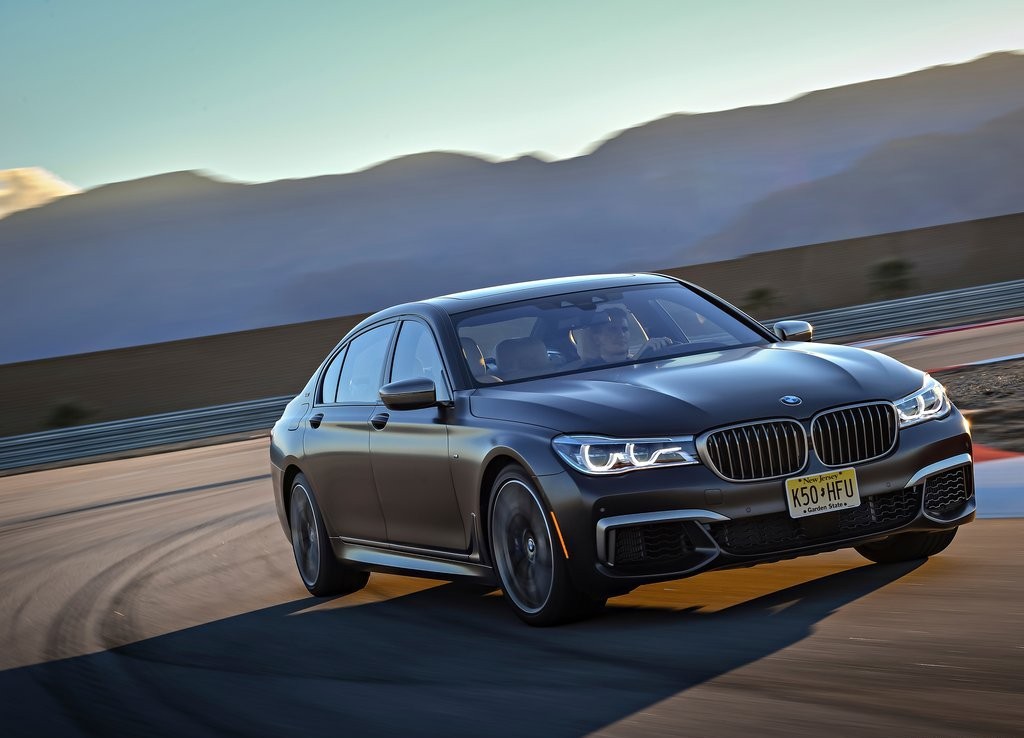 2017 - BMW M760i & M760Li, foto 22