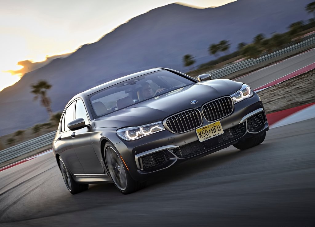 2017 - BMW M760i & M760Li, foto 23