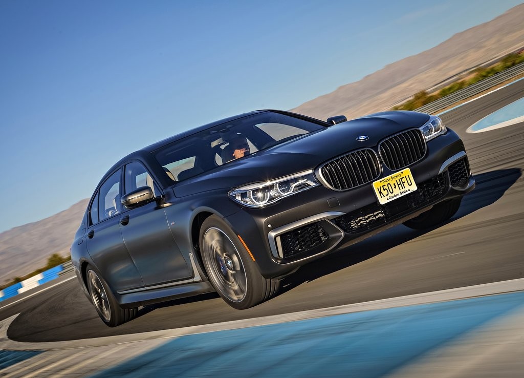 2017 - BMW M760i & M760Li, foto 28