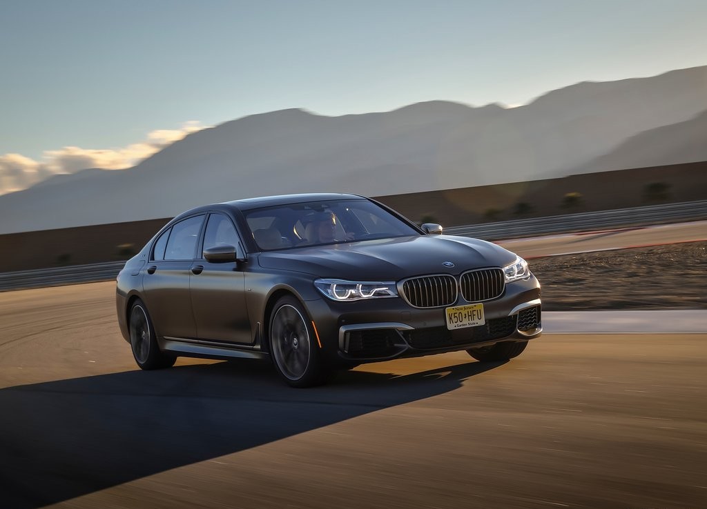 2017 - BMW M760i & M760Li, foto 29