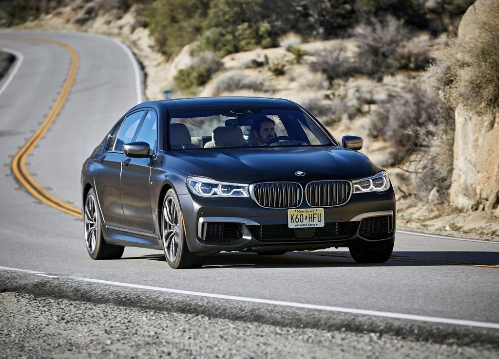 2017 - BMW M760i & M760Li, foto 30