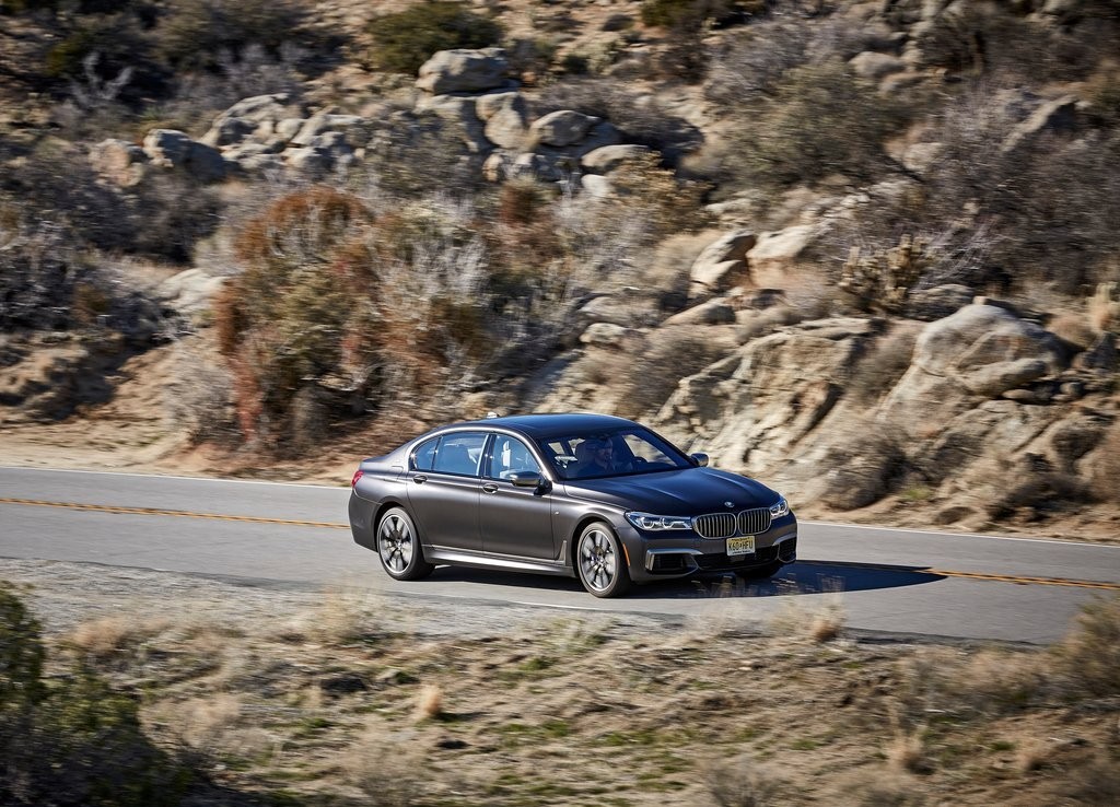 2017 - BMW M760i & M760Li, foto 31