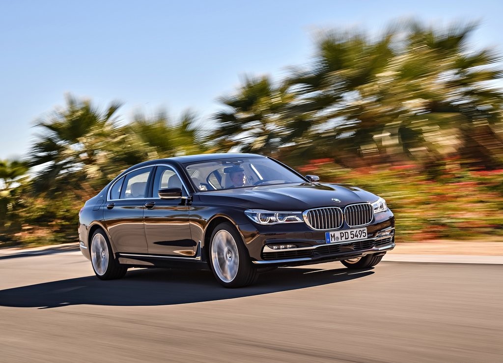 2017 - BMW M760i & M760Li, foto 34