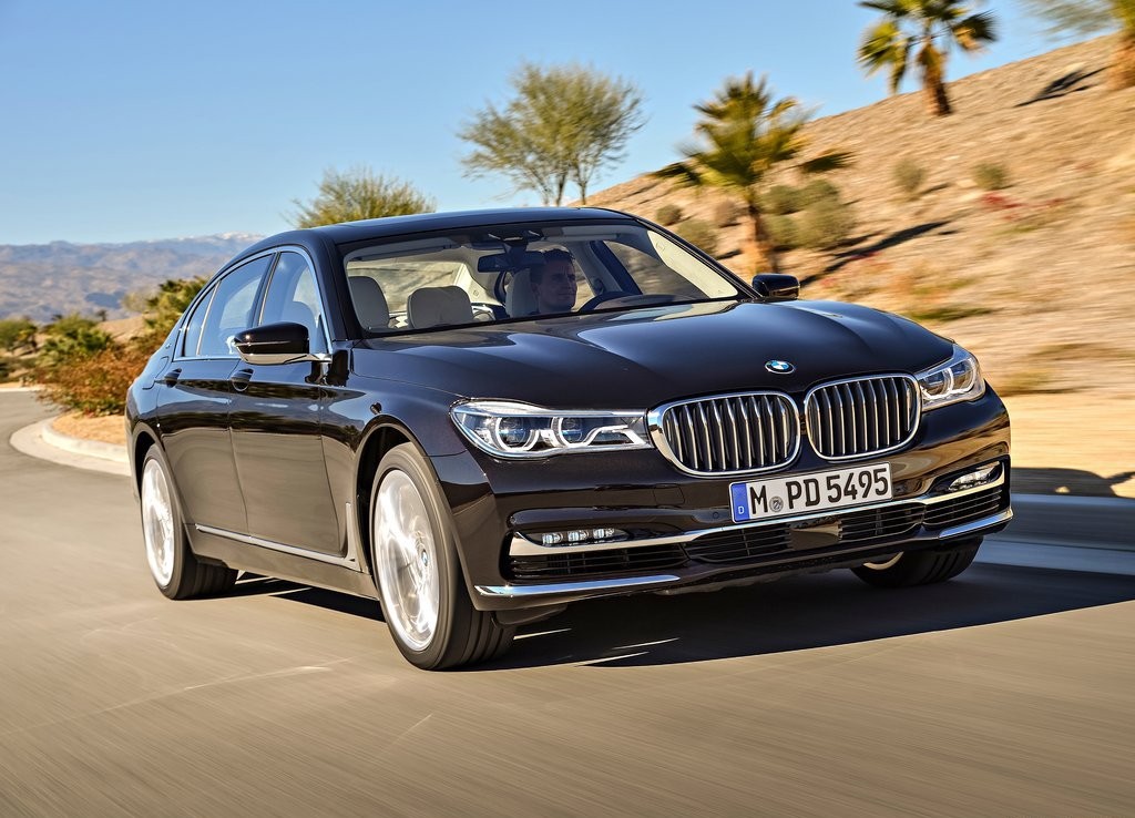 2017 - BMW M760i & M760Li, foto 35