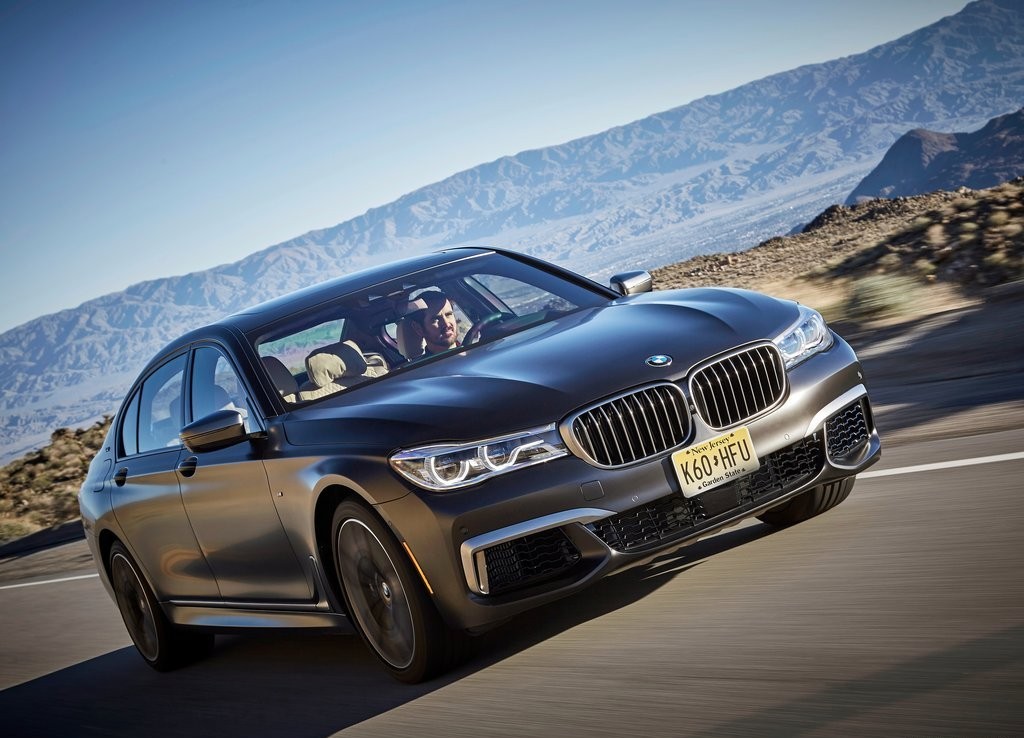 2017 - BMW M760i & M760Li, foto 36