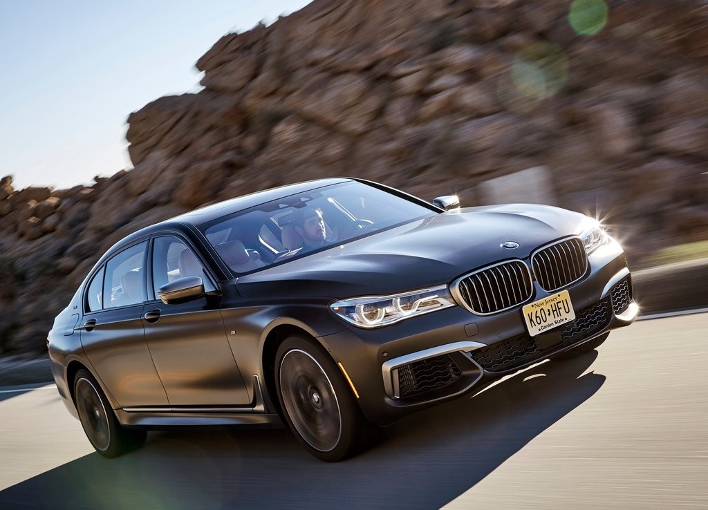 2017 - BMW M760i & M760Li, foto 37