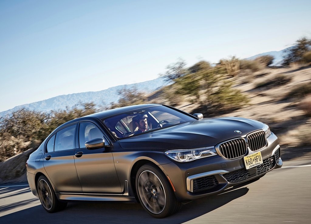 2017 - BMW M760i & M760Li, foto 39