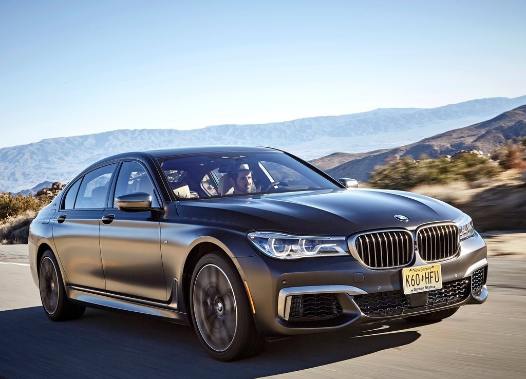 2017 - BMW M760i & M760Li, foto 40
