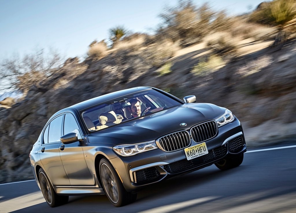 2017 - BMW M760i & M760Li, foto 41