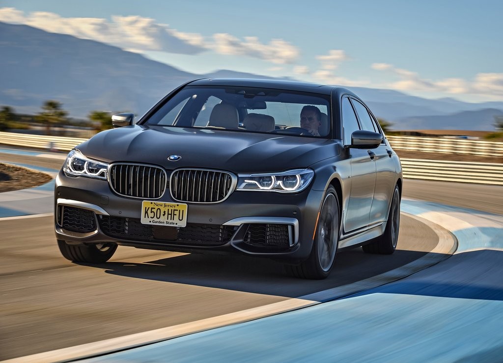 2017 - BMW M760i & M760Li, foto 51