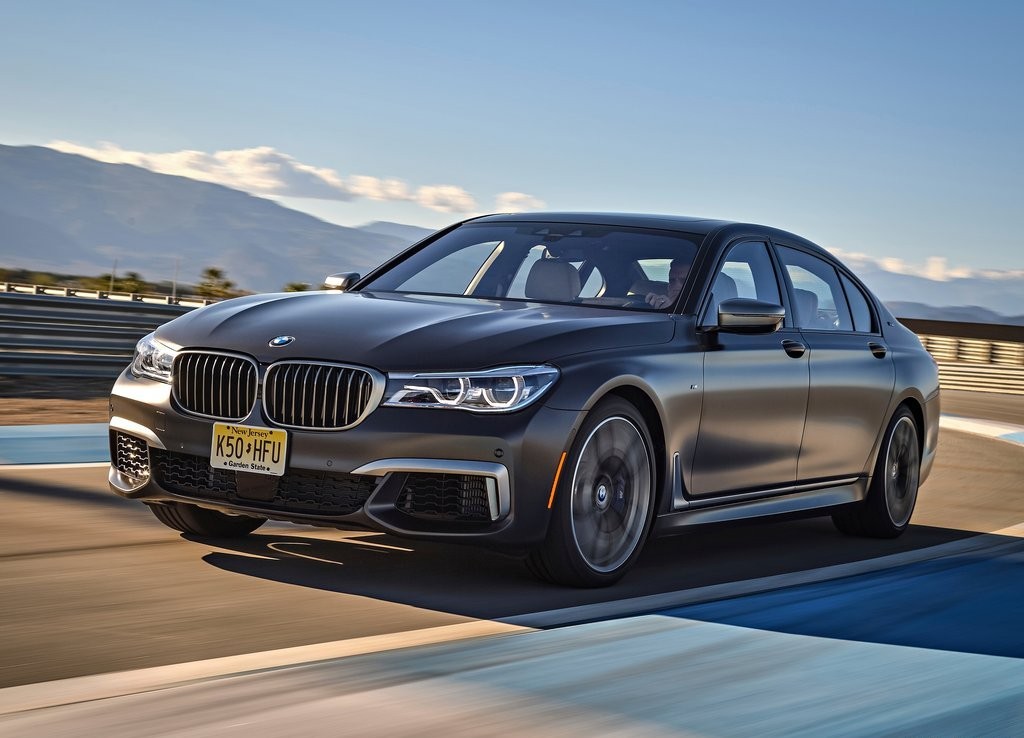 2017 - BMW M760i & M760Li, foto 52