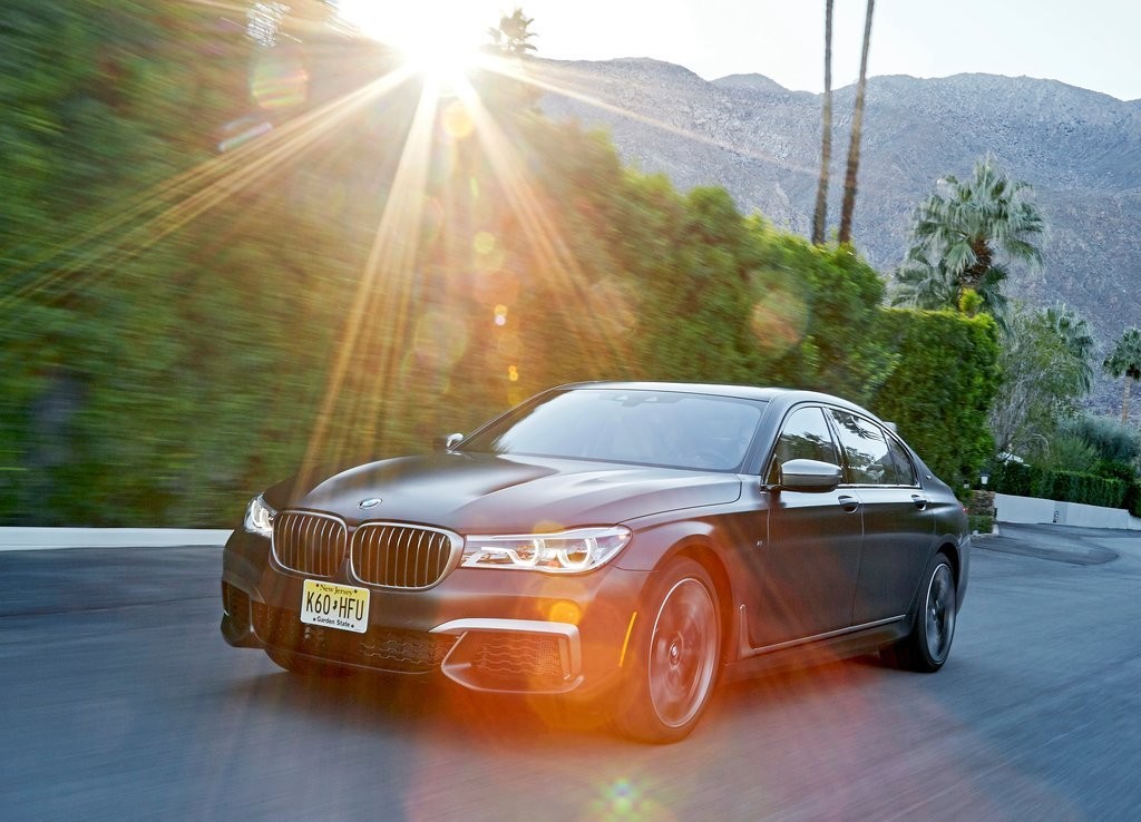 2017 - BMW M760i & M760Li, foto 60