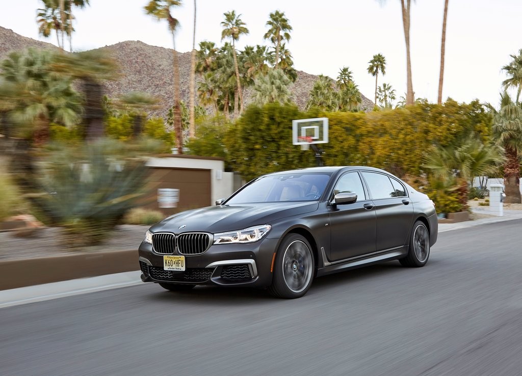 2017 - BMW M760i & M760Li, foto 61