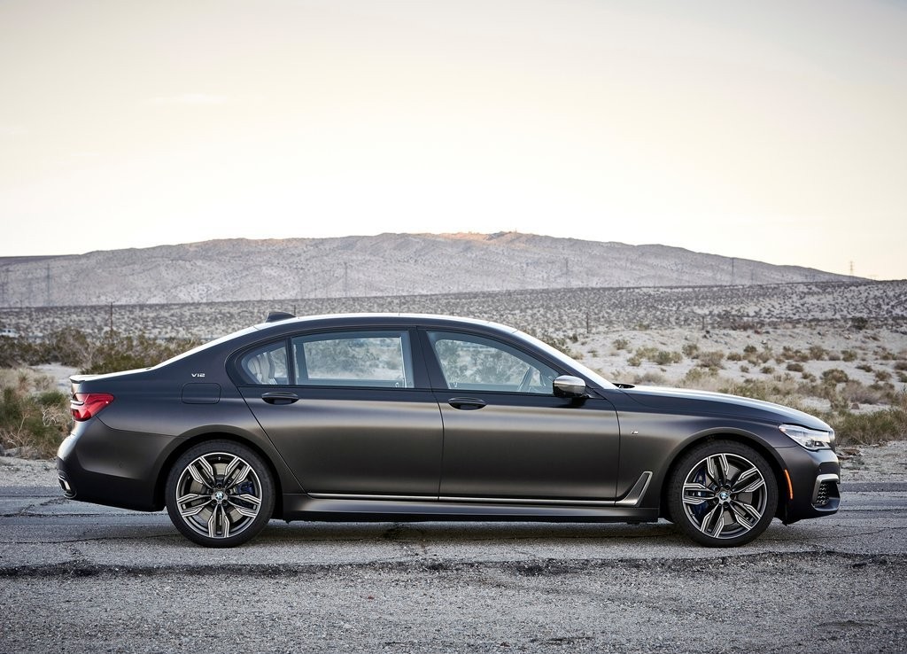 2017 - BMW M760i & M760Li, foto 68