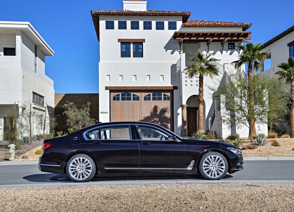 2017 - BMW M760i & M760Li, foto 73