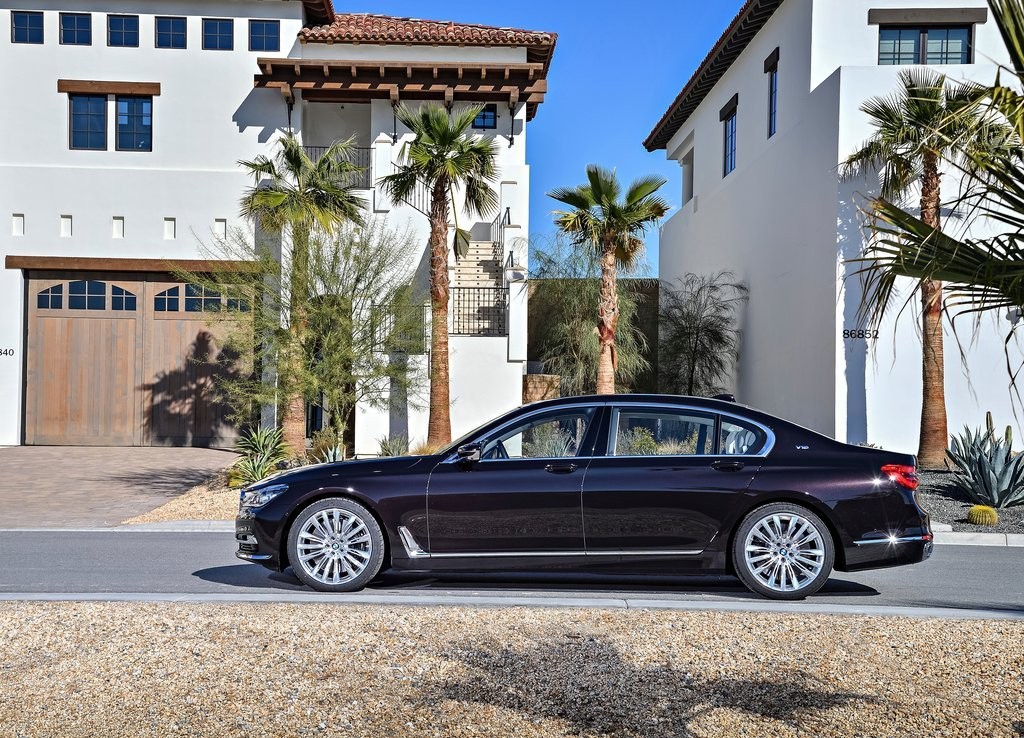 2017 - BMW M760i & M760Li, foto 74