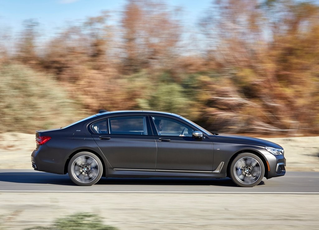 2017 - BMW M760i & M760Li, foto 77