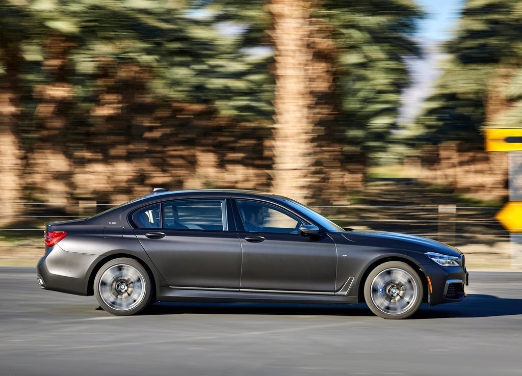 2017 - BMW M760i & M760Li, foto 78