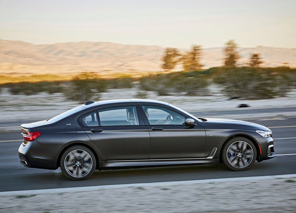 2017 - BMW M760i & M760Li, foto 79