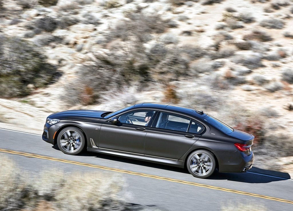 2017 - BMW M760i & M760Li, foto 84