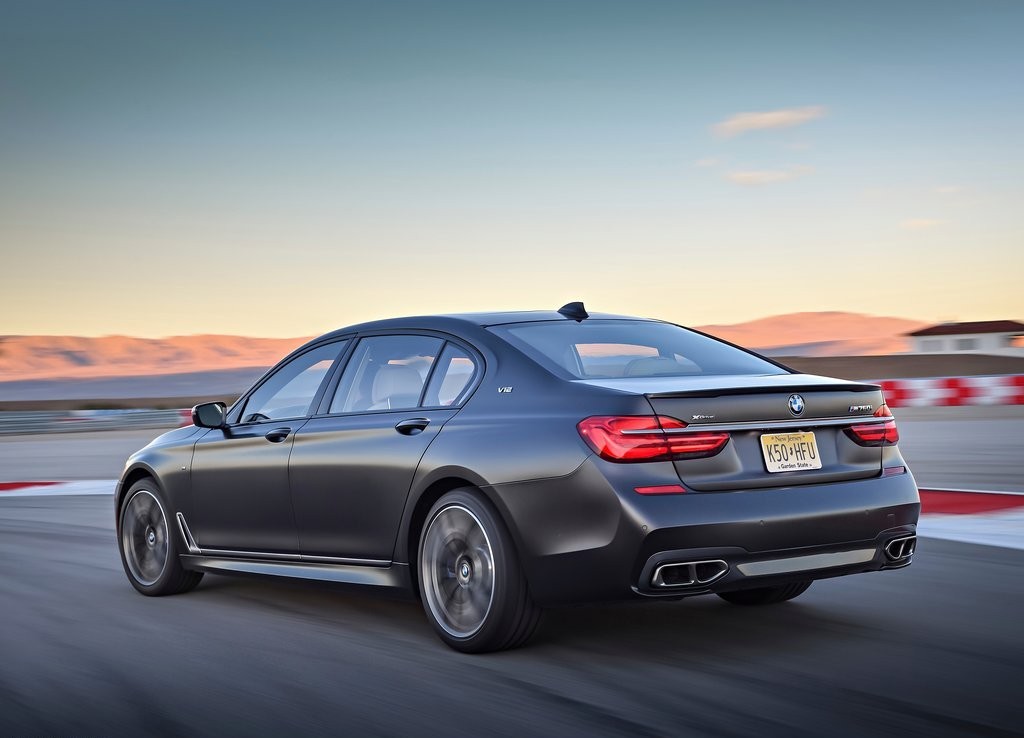 2017 - BMW M760i & M760Li, foto 100