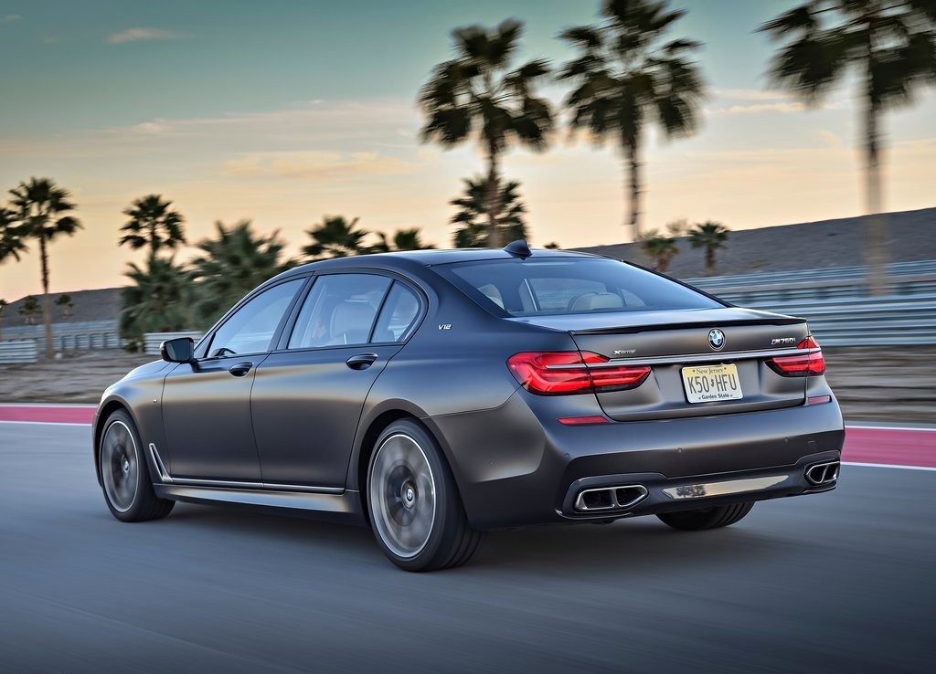 2017 - BMW M760i & M760Li, foto 101