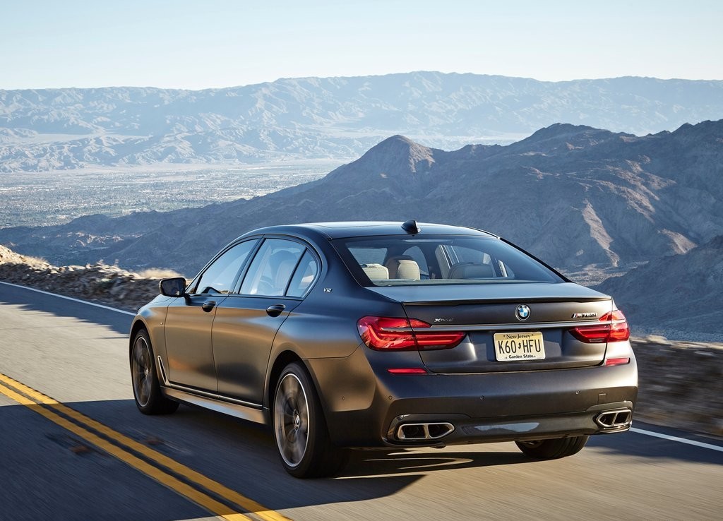 2017 - BMW M760i & M760Li, foto 107