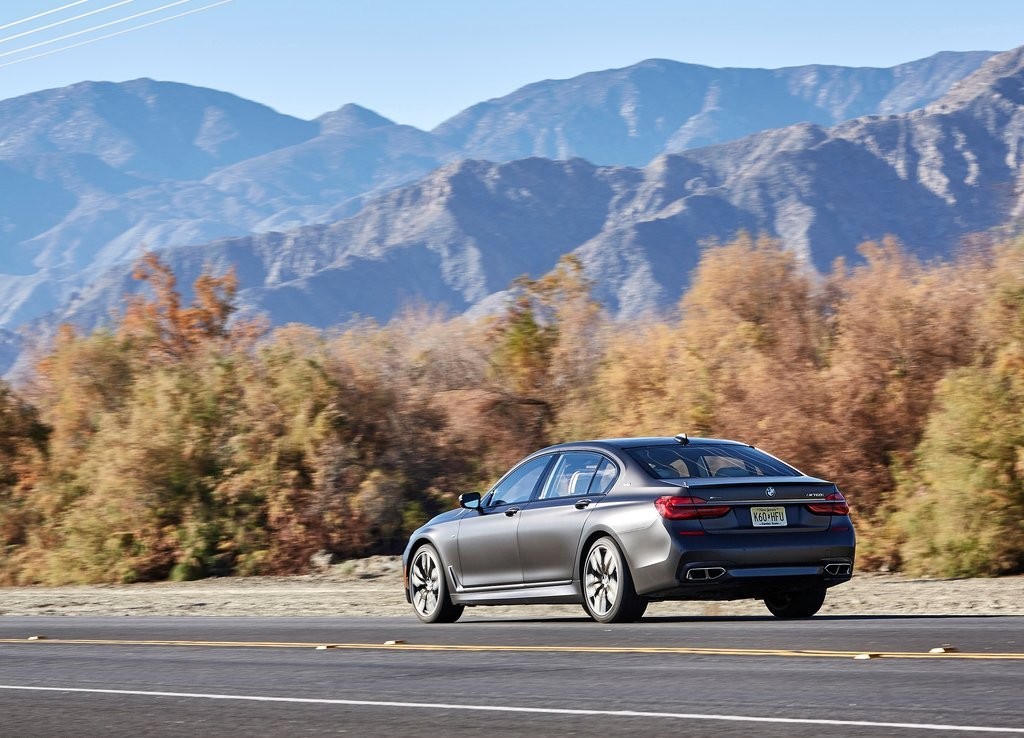 2017 - BMW M760i & M760Li, foto 108